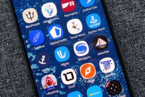 Predavanje: Kako lahko pred in med plovbo s pridom uporabite informacije iz različnih mobilnih aplikacij in spletnih portalov?